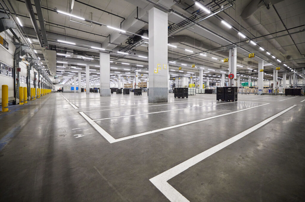 Floor line marking for food distribution centre Hollander Barendrecht